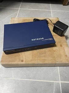 Netgear Gateway Router RT311 With Power Supply (Tested) - Picture 1 of 2