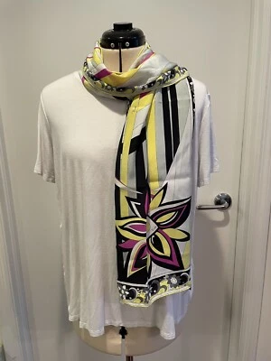Bufanda de seda Emilio Pucci vibrante estampado geométrico multicolor con acento de flores Foto 1 de 4