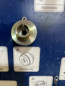 PRESSING TOOLTool for pressing components in (bearing rings when changing steeri - Foto 1 di 1
