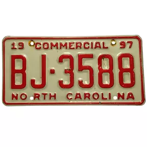 1997 North Carolina NC kommerzielles Nummernschild BJ 3588 roter Schriftzug Oldtimer - Bild 1 von 4