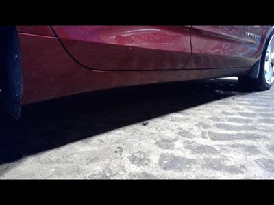 2014-2020 IMPALA NEW Style Right Rocker Panel Moulding 1557690 - Image 1 of 4