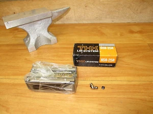 THK HSR25LR1SS *NEW* Linear Guide Bearing Carriage Block - Picture 1 of 7
