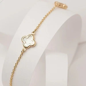 NWT Louise Carter White Clover Bracelet 9" Waterproof 18K Gold PVD - Picture 1 of 4