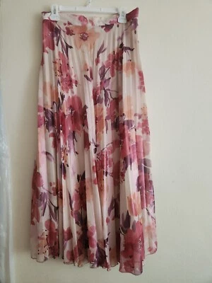 Saia midi plissada branca/rosa Zara fio metálico estampa floral tamanho M nova com etiquetas - Imagem 1 de 4