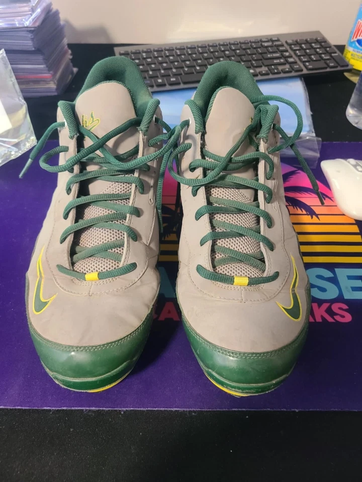 Chuteiras de beisebol Nike Air Swingman Griffy metal tamanho 11 Oregon Ducks jogo usado #9 - Imagem 1 de 4