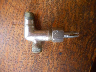 印度原始设备制造商 1928 - 1942 年 Chief Scout 四油箱 Petcock 燃油关闭 35B893X — 第 1/4 张图片