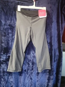 isabel maternity From Ingrid And Isabel Active Capri And Crossover Panel Bnwt - Picture 1 of 7