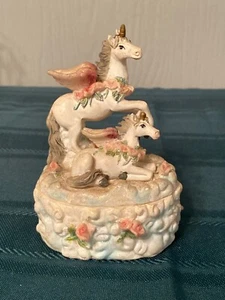 Vintage winged Unicorn Pair resin Trinket Box Jewelry Holder Hand painted 4.5” - Picture 1 of 5