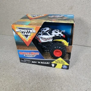 1 Count Spin Master Monster Jam Monster Mutt Dalmatian Rev N Roar Age 3 & Up - Picture 1 of 8