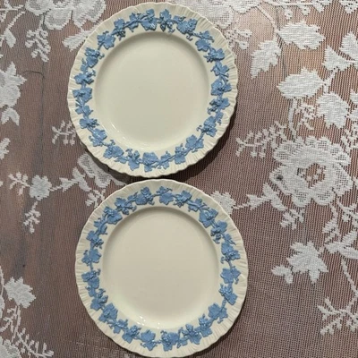 Juego de 2 platos de ensalada Wedgwood Queens Ware lavanda vid crema Inglaterra 3258 Foto 1 de 4
