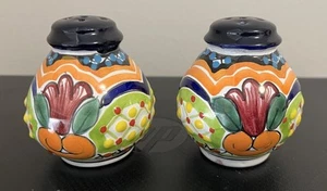 Mexican Talavera Salt & Pepper Shakers Made in Mexico Handmade Unsigned No Corks - Picture 1 of 6