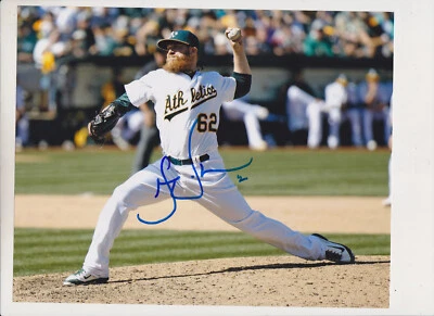 FOTO 8X10 AUTOGRAFIADA DE OAKLAND ATHLETICS SEAN DOOLITTLE CON JSA LOA Foto 1 de 2