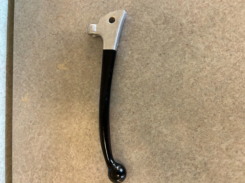 NOS OEM Front Brake Lever Yamaha TX650 XS650 XS750 TX750 RD250 RD400 XS500 TX500 - Изображение 1 из 1