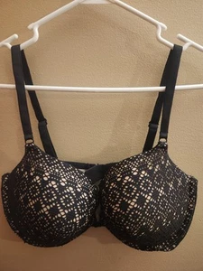 Reggiseno Victoria’s Secret imbottito push up con ferretto tinta unita nero taglia 38DD - Foto 1 di 4