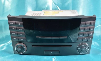 Original Mercedes W211 Radio Audio 20 CD MF2311 E-Klasse S211 - Bild 1 von 4