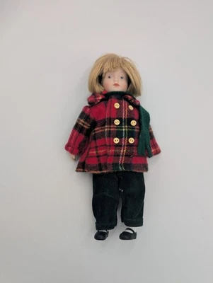 Boneca de porcelana MYD Marian Yu Designs 1987 vintage autêntica sardas Natal - Imagem 1 de 4