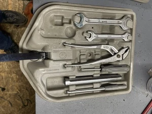 bmw e30 bordwerkzeug komplett mit Klappe - Bild 1 von 3