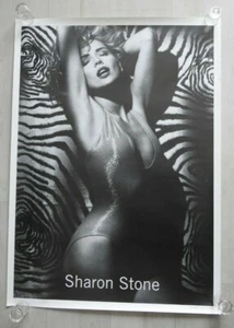 Poster SHARON STONE - Silver Swimsuit 64cmx89cm NEUWERTIG - Bild 1 von 2
