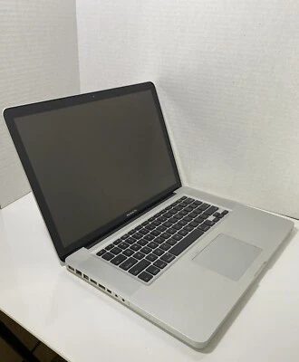 Laptop Apple MacBook Pro A1286 15,4 pulgadas SOLO PARA REPUESTOS Foto 1 de 4