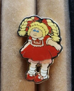 Vintage 1983 Kohl Aufnäher Kind Emaille Mütze Pin Reversnadel von H Eldon LTD V N C A - Bild 1 von 2