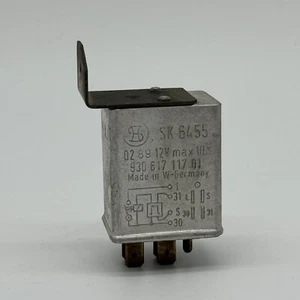 Porsche 911 930 Ignition Cut Off Fuel Shutoff Relay 930 617 117 01 - Picture 1 of 4