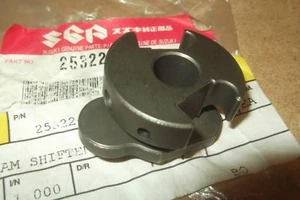 SUZUKI RM125 RM250 RMZ250 DRZ400 GENUINE GEAR SHIFT CAM SHIFTER - # 25322-36E00 - Picture 1 of 2