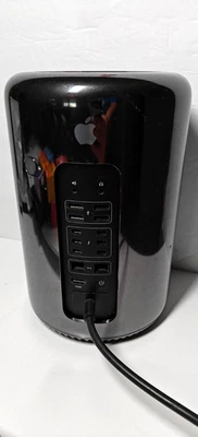 Mac Pro 3.5GHz 6-Core Intel Xeon E5 32GB Memory 256GB Flash Drive - Image 1 of 2