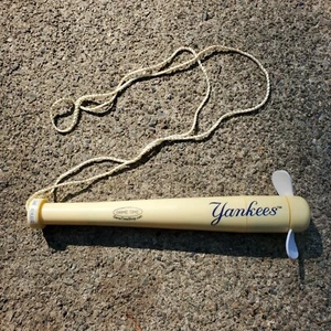 New York Yankees Neuheit SCHLÄGER FAN - COOLES Team Sammlerstück - #1 Bomber Bestseller - Bild 1 von 3
