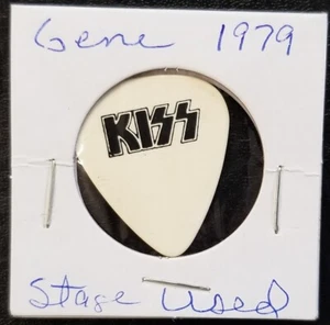 KISS / GENE SIMMONS - VINTAGE 1979 DYNASTY CONCERT TOUR GUITAR PICK - Picture 1 of 2