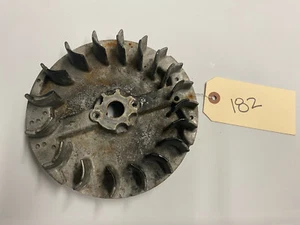 Flywheel Briggs & Stratton Engine Lawnmower 69231 replaced by 691987 (#182) - Picture 1 of 2