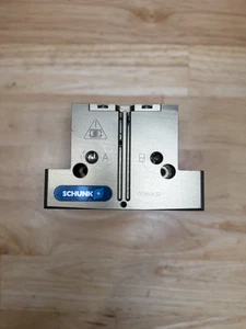 SCHUNK Pinza pneumatica universale a due dita (PGN+P100-1-AS) - Foto 1 di 5