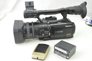 SONY HVR-V1E Camcorder, 900 Std. /Hours - Picture 1 of 8