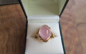Beautiful 14K Yellow Gold Ring With Pink Stone - Picture 1 of 5