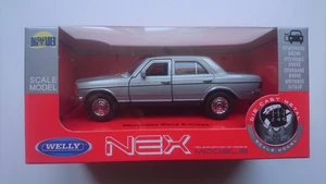 WELLY MERCEDES - BENZ W123 E-CLASS SILVER 1:34 DIE CAST METAL MODEL NEW IN BOX - Picture 1 of 6