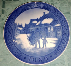 PIATTO DA COLLEZIONE PORCELLANA DANESE NATALE ROYAL COPENHAGEN 1980 - Foto 1 di 2