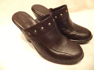 Geborene braune Leder 4" Absatz Slipper Pantolette Clog mit Nieten Gr. 7M SUPER SCHÖN - Bild 1 von 8