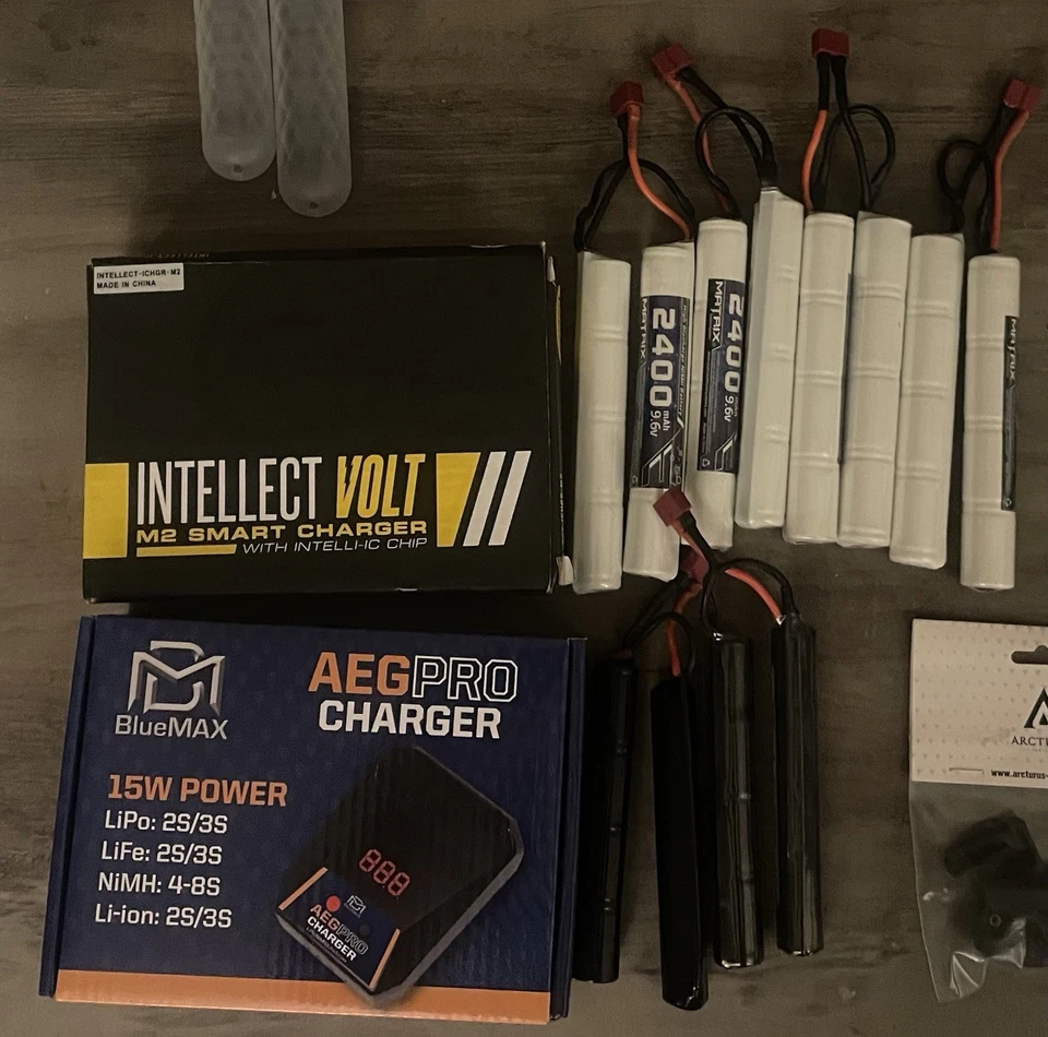 Lote de batería y cargador Airsoft Foto 1 de 1