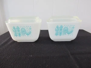 2 Pyrex Amish Butterprint Turquoise Refrigerator Dish 501 w/ Lid 1 1/2 Cup - Picture 1 of 5