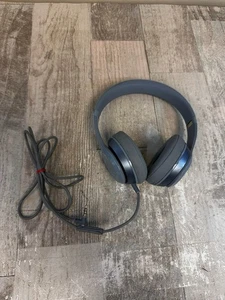 Beats by Dr. Dre Solo 2 Glossy Grey Wired B0518 On-Ear Headphones - Tested - Picture 1 of 8