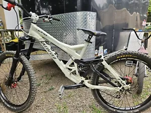 specialized downhill Mtb - Picture 1 of 2