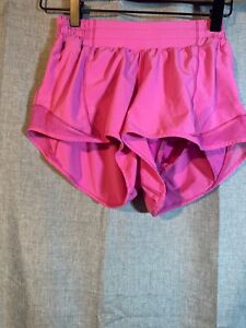 Pink lululemon hotty hot shorts size 4 low rise 2.5”