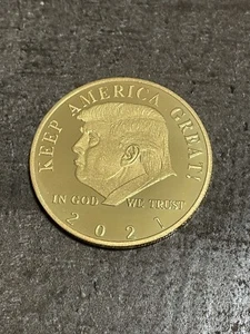 Donald Trump 2021 45th President MAGA Gold Commemorative Coin in Plastic Case. - Picture 1 of 6