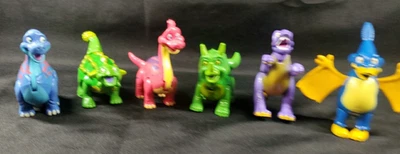 Disney Downtown T-Rex Cafe/ Rainforest Cafe Dinosaurs Action Figures Lot Of 6 ** - Image 1 of 4