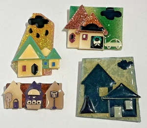 House People Pins By Lucinda Vintage LOT 4 Christmas Wreath Sparkle Flower Cloud - Picture 1 of 11