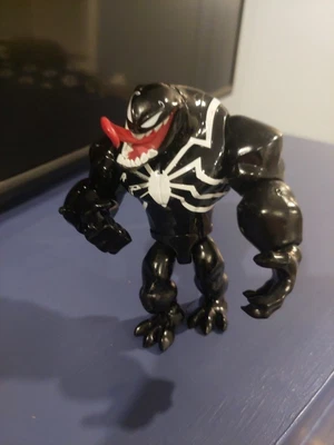 Figura de acción Disney Marvel Spider-Man Toybox Venom Foto 1 de 4