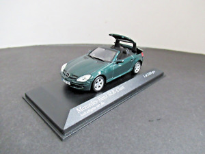 Minichamps 1:43 Die Cast2004 Mercedes Benz SLK  Art Nr 400033130