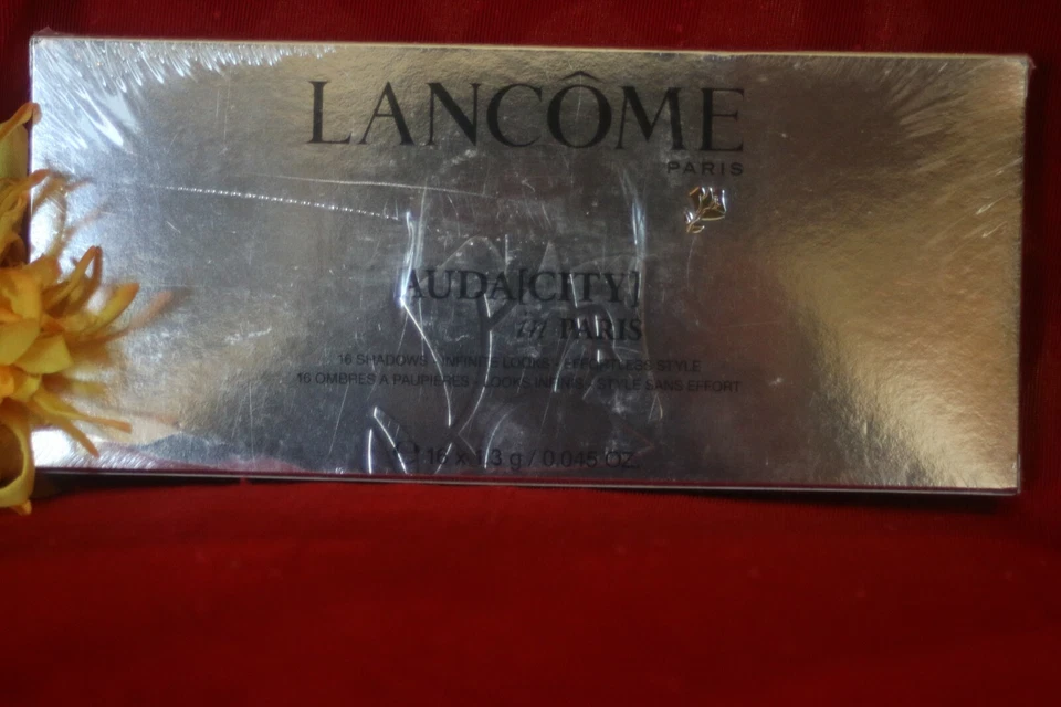 Lancome Audacity in Paris Eyeshadow 16 Shade Palette -