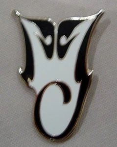 ***NEW*** Michael Jackson 'MJ' enamel badge - Picture 1 of 1