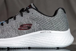 SKECHERS LITE PRO FAREGROVE shoes for men, NEW & AUTHENTIC, size 9.5 - Bild 1 von 7