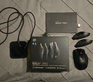 Razer Naga V2 Pro MMO Wireless Gaming Mouse & Razer Charging Mouse Dock Bundle - Bild 1 von 3